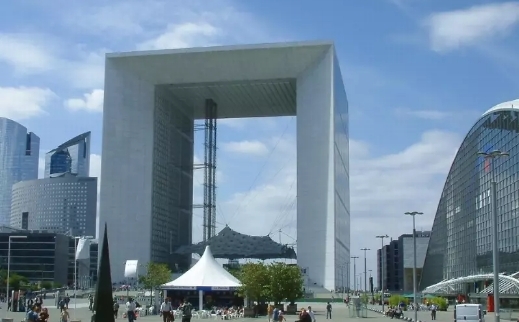 Grande Arche de la Défense à Paris
