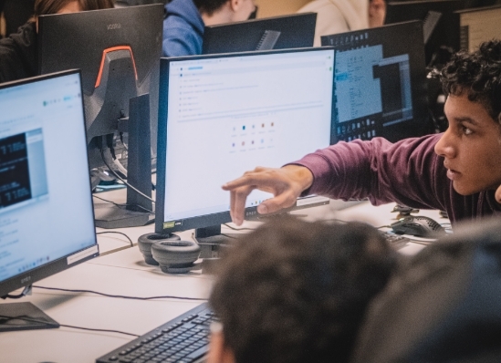 Plusieurs étudiants bordelais en cybersécurité