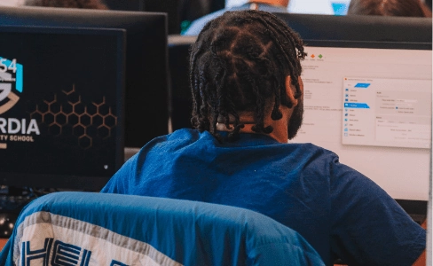 Concevoir et sécuriser une architecture IoT complète (device → edge → cloud)