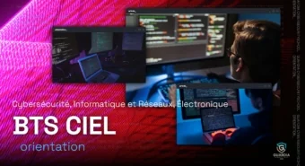 Un étudiant en BTS devant son écran d'ordinateur