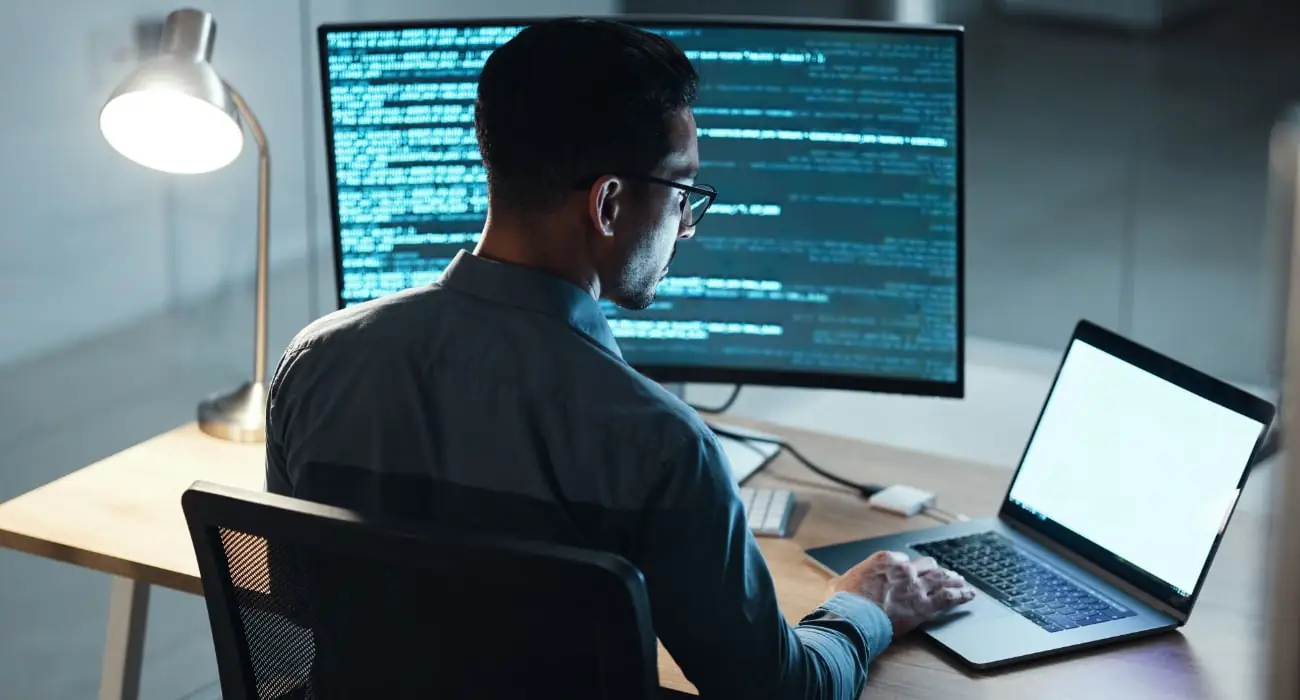 Quels sont les métiers de la cybersécurité accessibles en télétravail et sans diplôme ?